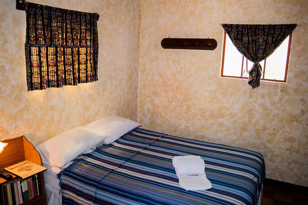 Hotel Y Galeria Uxlabil Antigua Εξωτερικό φωτογραφία